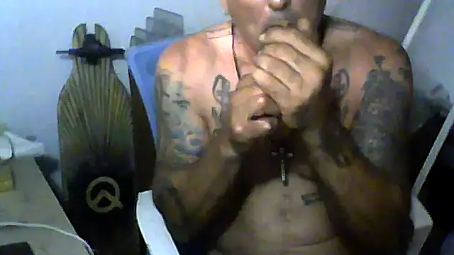 Snapshot of SlickDickyadown chatting on June 4, 2026, 10:27 pm SlickDickyadown online show from June 4, 2026, 10:27 pm