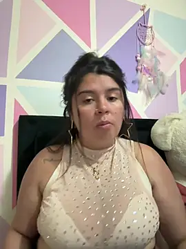 Snapshot of lia_20xx chatting on June 6, 2026, 2:05 am lia 20xx online show from June 6, 2026, 2:05 am
