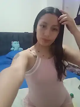 MiaSaen online show from June 10, 2026, 2:01 am