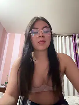 makii 30 online show from June 7, 2026, 3:21 am