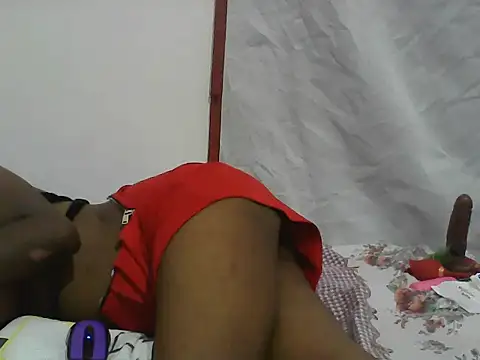 Snapshot of supa_petite chatting on June 7, 2026, 10:02 pm supa petite online show from June 7, 2026, 10:02 pm