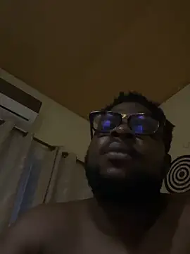 Snapshot of nnnbvv chatting on June 7, 2026, 6:11 pm nnnbvv online show from June 7, 2026, 6:11 pm