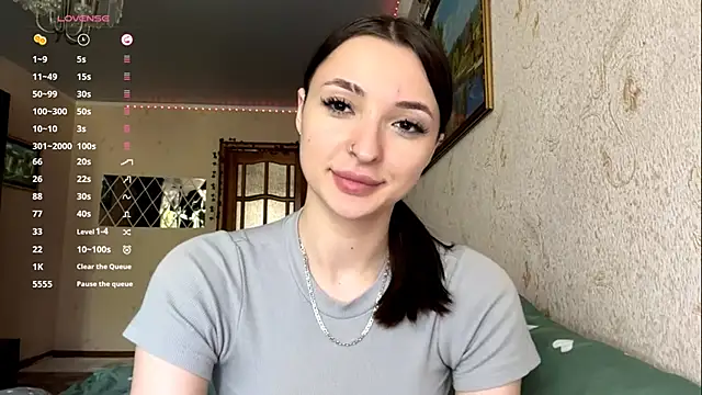 Snapshot of Luna_Frost chatting on June 10, 2026, 1:54 pm Luna Frost online show from June 10, 2026, 1:54 pm