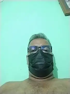 daddys small dick online show from June 8, 2026, 4:29 pm