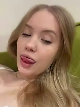 Snapshot of Melanie__murr chatting on June 9, 2026, 6:30 pm Melanie murr online show from June 9, 2026, 6:30 pm