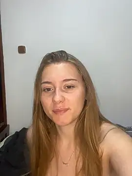 FlirtySophiaa online show from June 17, 2026, 10:06 am