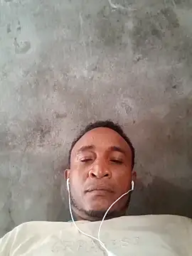 Snapshot of finebone chatting on June 8, 2026, 1:44 pm finebone online show from June 8, 2026, 1:44 pm