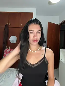 adrianaasoler online show from June 10, 2026, 8:24 am
