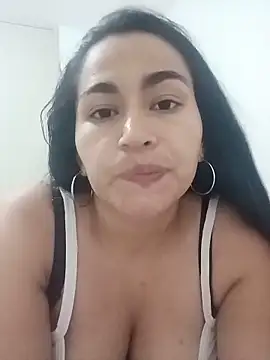 Carolina Velez pm online show from June 12, 2026, 1:37 am