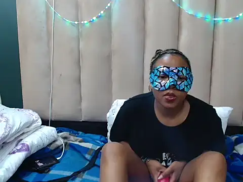 JustKarii online show from June 9, 2026, 8:20 pm