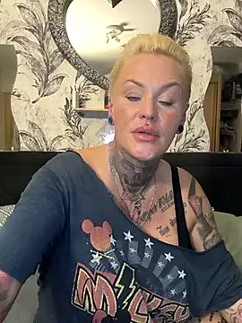 InkedMissLaBaehm online show from June 14, 2026, 8:44 pm