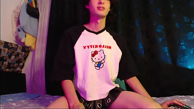 Naomi uwu online show from June 14, 2026, 7:21 am