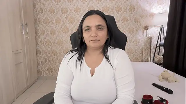 Snapshot of SAmirahha_Bano1 chatting on June 12, 2026, 10:14 am SAmirahha Bano1 online show from June 12, 2026, 10:14 am