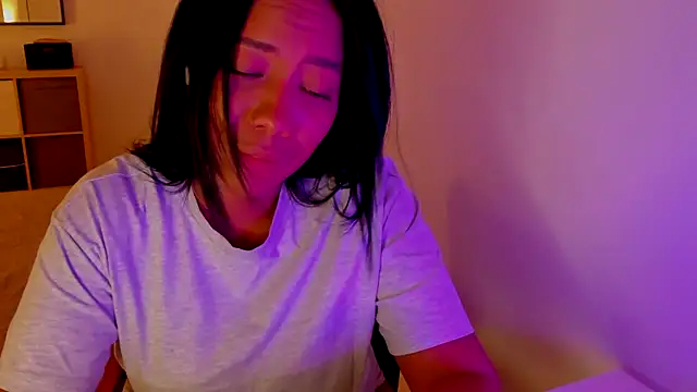 NicolePasqualott online show from September 21, 2025, 9:16 pm