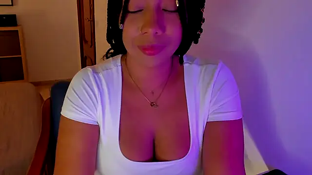 NicolePasqualott online show from September 26, 2025, 9:30 pm