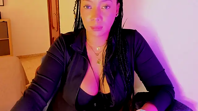 NicolePasqualott online show from October 5, 2025, 7:45 pm