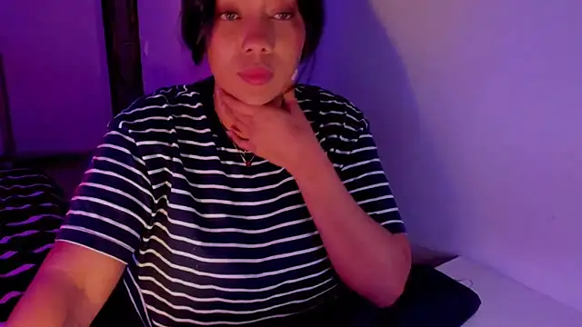 NicolePasqualott online show from February 19, 2026, 9:55 pm