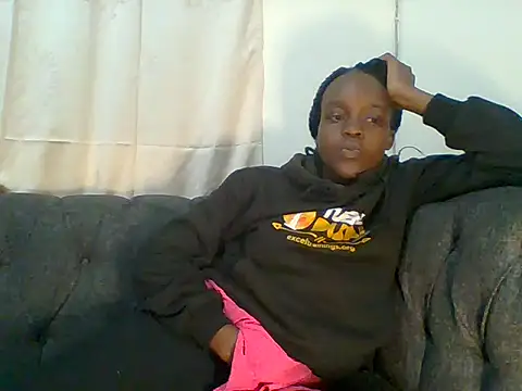 Sexylov25 online show from June 14, 2026, 8:33 pm