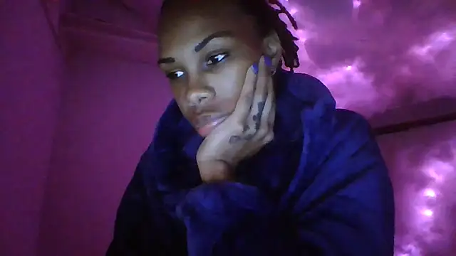 Opal Rainbow online show from November 19, 2025, 4:01 am