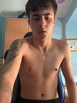 hugitolopez online show from June 15, 2026, 1:46 pm