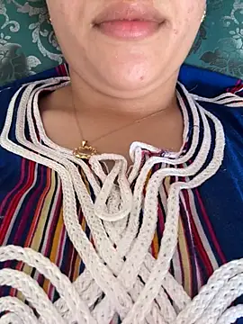 Snapshot of Daloaa_Warda chatting on June 17, 2026, 8:32 pm Daloaa Warda online show from June 17, 2026, 8:32 pm