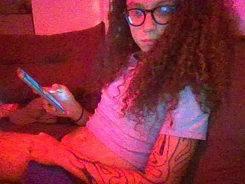 lolozinho  online show from June 18, 2026, 9:52 pm