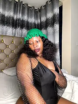 Pretty Mariiie online show from June 18, 2026, 8:35 pm