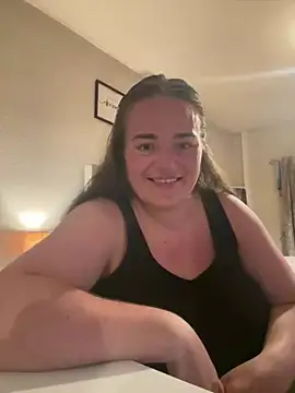 Snapshot of Bustygem_ chatting on June 18, 2026, 9:08 pm Bustygem online show from June 18, 2026, 9:08 pm