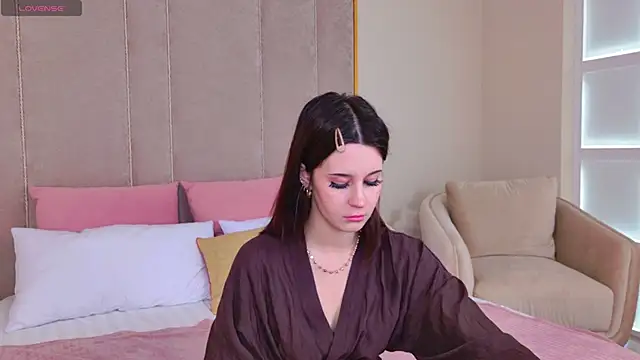 SelenaAlmond online show from June 20, 2026, 5:10 am