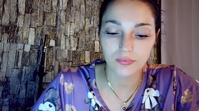 Ellara- online show from June 19, 2026, 1:04 pm