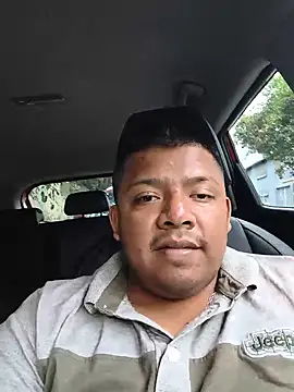 miguel990106 online show from June 18, 2026, 11:20 pm