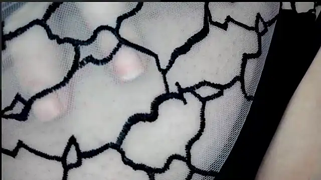 ScarlettReed online show from April 9, 2026, 6:19 am