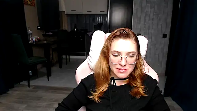 Reginasmilee online show from November 6, 2025, 1:28 am