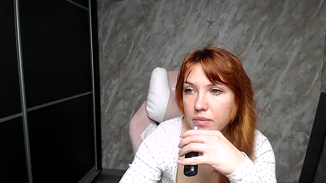 Reginasmilee online show from February 24, 2026, 2:20 am