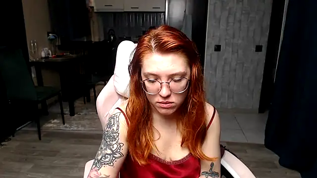 Reginasmilee online show from March 30, 2026, 3:18 am