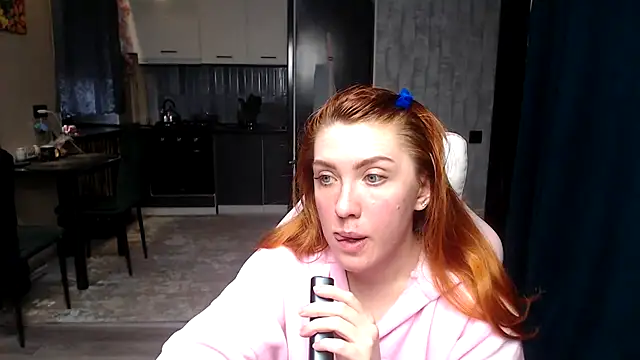 Reginasmilee online show from April 11, 2026, 11:36 am