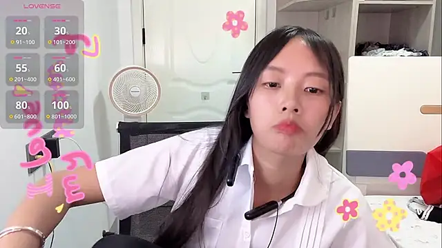 xiaolei-999 online show from June 27, 2026, 1:39 pm
