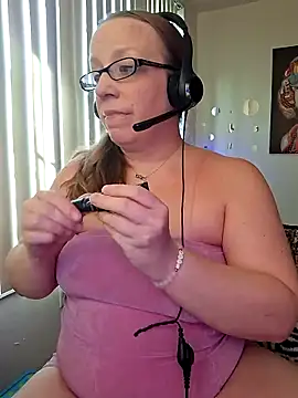 Snapshot of XxMs_StarzxX chatting on April 14, 2026, 10:05 pm XxMs StarzxX online show from April 14, 2026, 10:05 pm