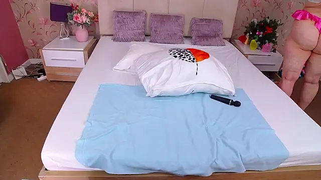 Snapshot of MatureMariah chatting on December 17, 2025, 10:49 pm MatureMariah online show from December 17, 2025, 10:49 pm