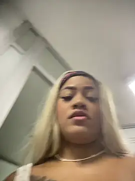 riri brunnete online show from April 5, 2026, 4:31 am