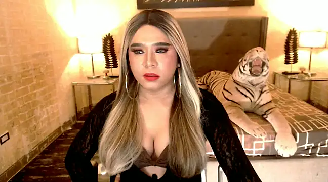 Snapshot of BigCumHuntersxx chatting on February 11, 2025, 4:46 pm BigCumHuntersxx online show from February 11, 2025, 4:46 pm