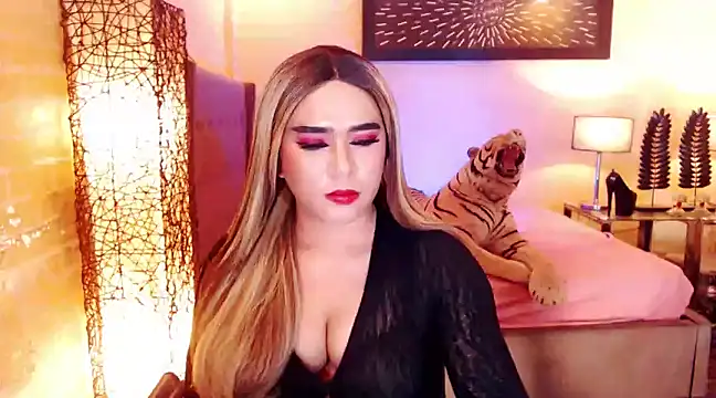 Snapshot of BigCumHuntersxx chatting on March 19, 2025, 5:39 pm BigCumHuntersxx online show from March 19, 2025, 5:39 pm