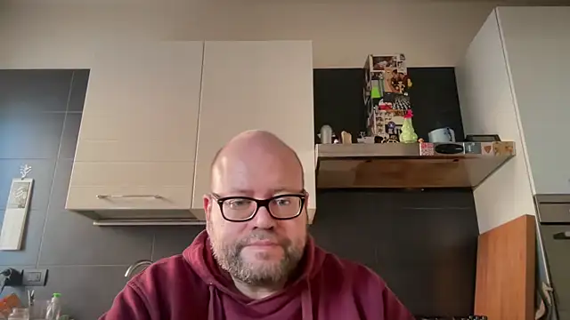 Snapshot of theitalianbear chatting on December 9, 2024, 1:55 pm theitalianbear online show from December 9, 2024, 1:55 pm