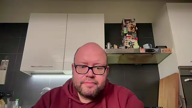 Snapshot of theitalianbear chatting on December 9, 2024, 4:58 pm theitalianbear online show from December 9, 2024, 4:58 pm