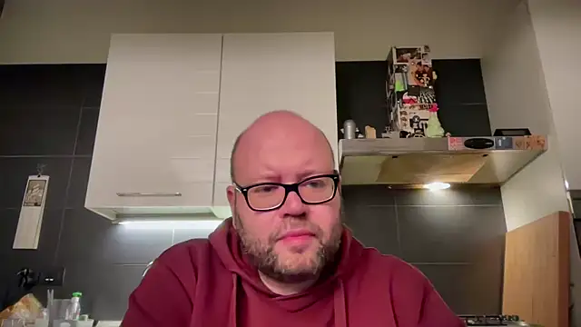Snapshot of theitalianbear chatting on December 10, 2024, 12:50 am theitalianbear online show from December 10, 2024, 12:50 am