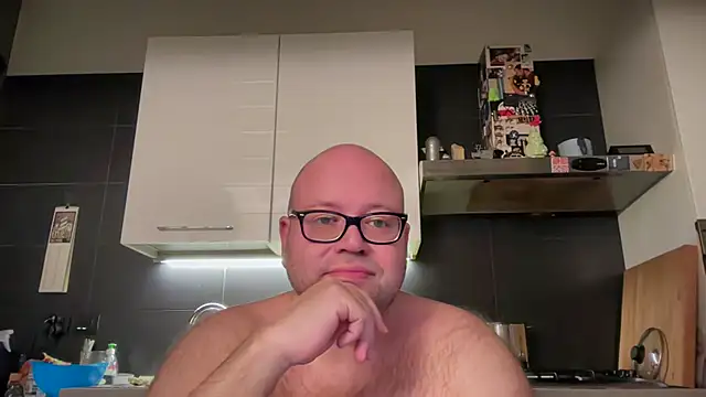 Snapshot of theitalianbear chatting on December 22, 2024, 4:27 pm theitalianbear online show from December 22, 2024, 4:27 pm