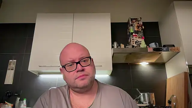 Snapshot of theitalianbear chatting on December 23, 2024, 12:35 am theitalianbear online show from December 23, 2024, 12:35 am