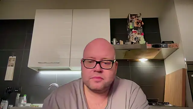 Snapshot of theitalianbear chatting on December 24, 2024, 2:54 am theitalianbear online show from December 24, 2024, 2:54 am