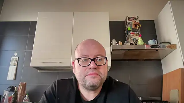 Snapshot of theitalianbear chatting on December 28, 2024, 11:41 am theitalianbear online show from December 28, 2024, 11:41 am