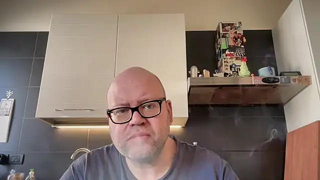 Snapshot of theitalianbear chatting on February 4, 2025, 11:05 am theitalianbear online show from February 4, 2025, 11:05 am